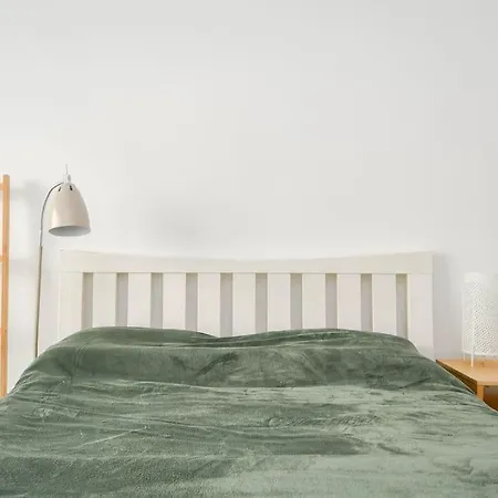 New Modern In Center Apartmán